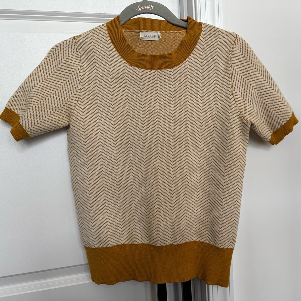 Women’s ROOLEE Mustard Chevron Knit Sweater Top Size Small